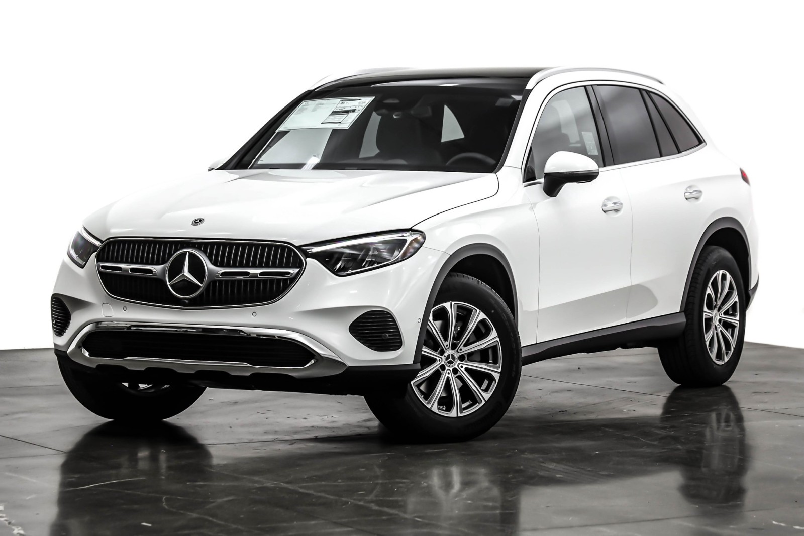 2026 Mercedes-Benz GLC Base's photo