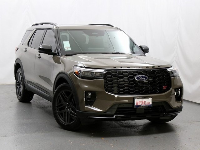 2026 Ford Explorer ST's photo