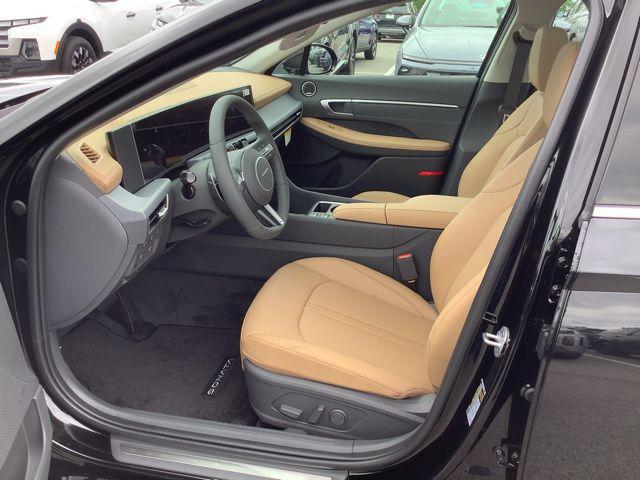 2025 Hyundai Sonata Hybrid Limited photo 9