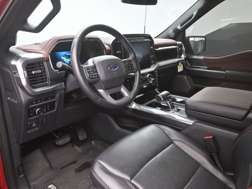 2023 Ford F-150 Lariat photo 18