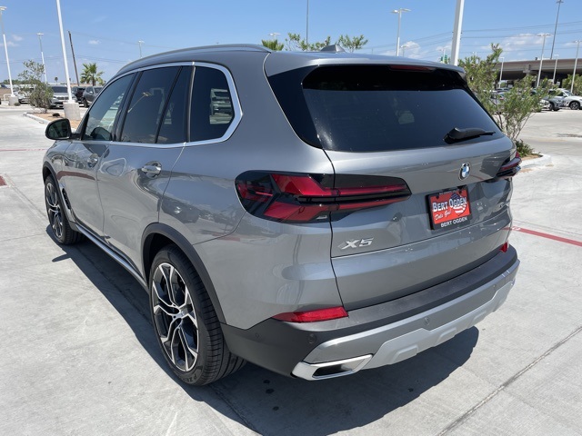 2026 Bmw X5 xDrive40i photo 2