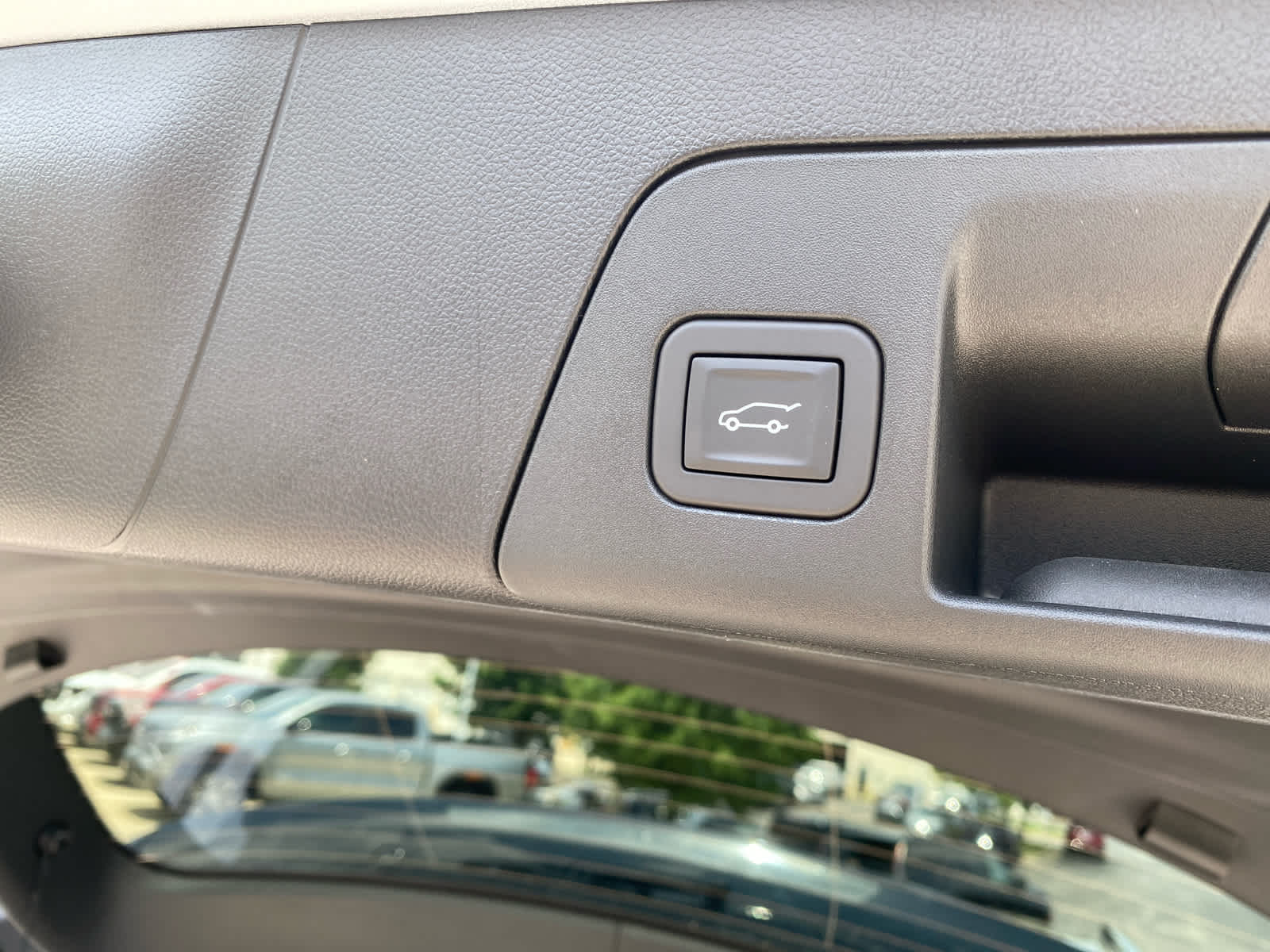 2025 Buick Envision Sport Touring photo 35