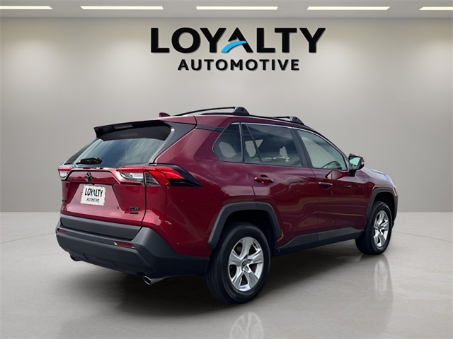 2021 Toyota RAV4 XLE photo 5