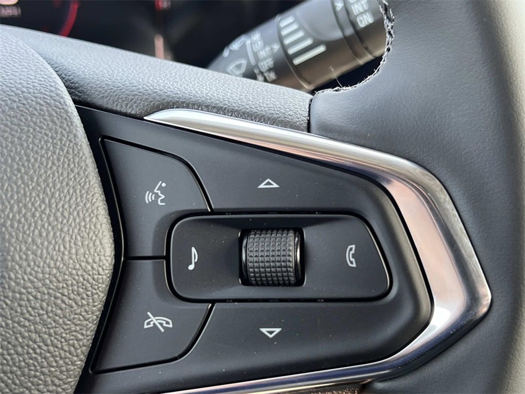 2025 Chevrolet Trax LT photo 15