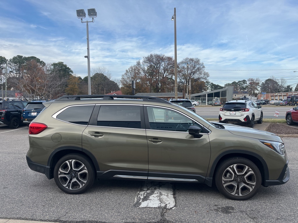 2024 Subaru Ascent Limited photo 2