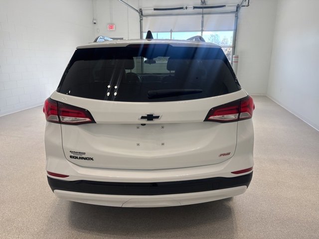 2024 Chevrolet Equinox RS photo 3