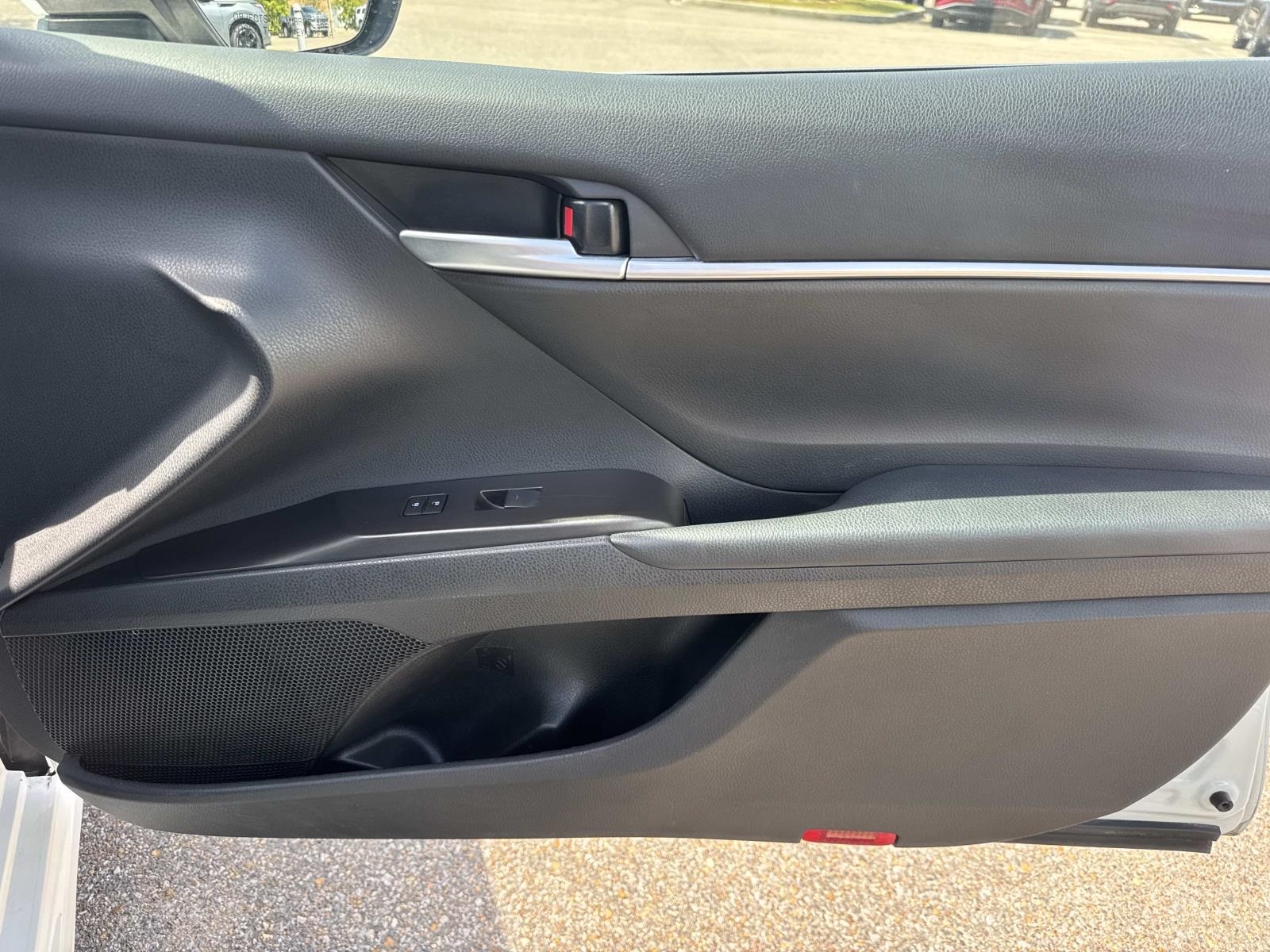 2024 Toyota Camry SE photo 11