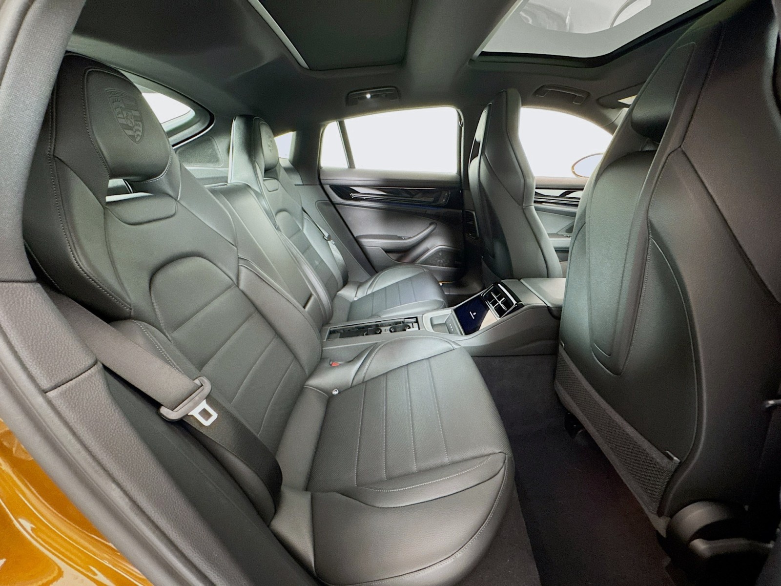2025 Porsche Panamera 4 photo 24
