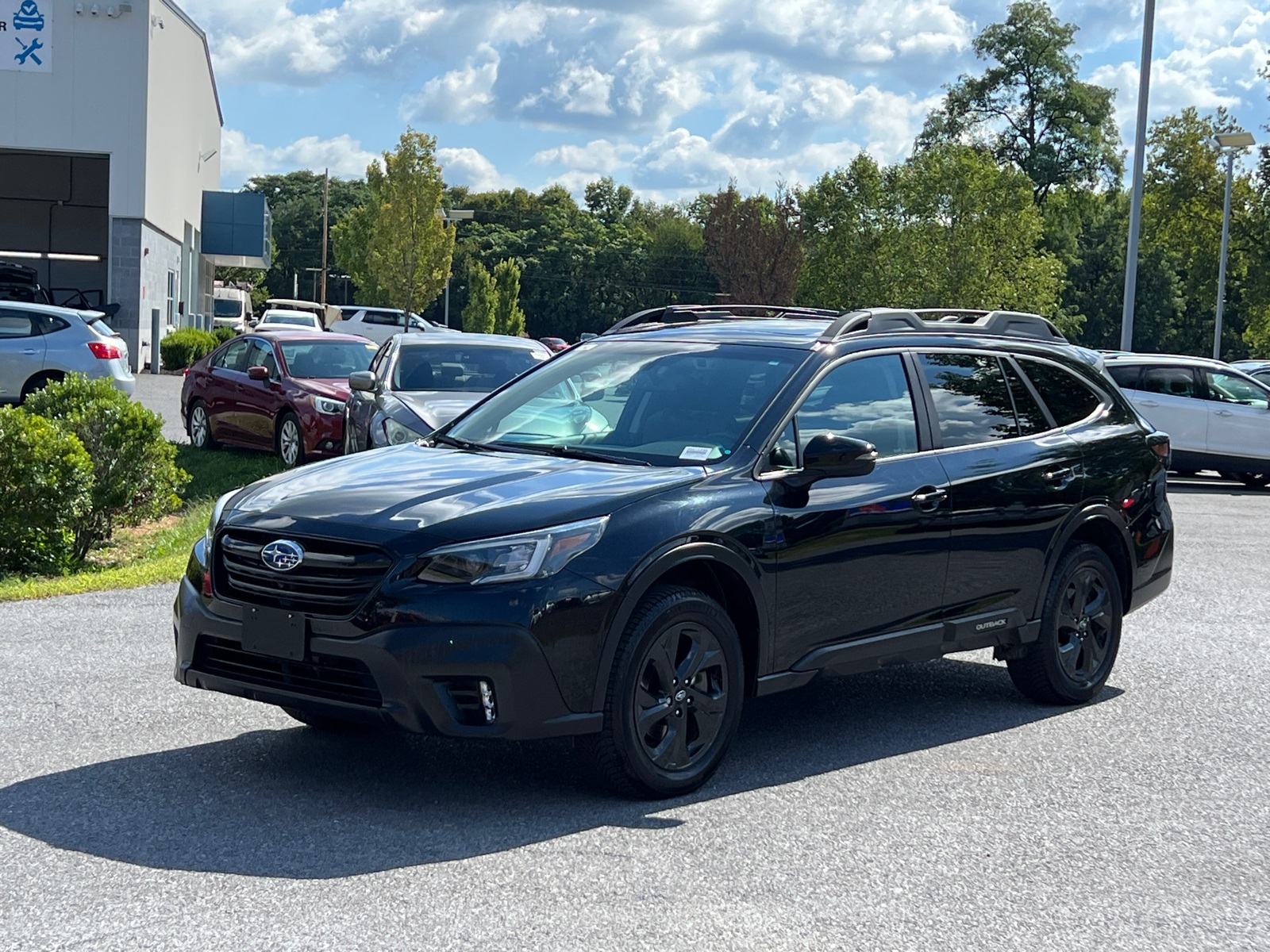 2020 Subaru Outback Onyx Edition XT photo 2