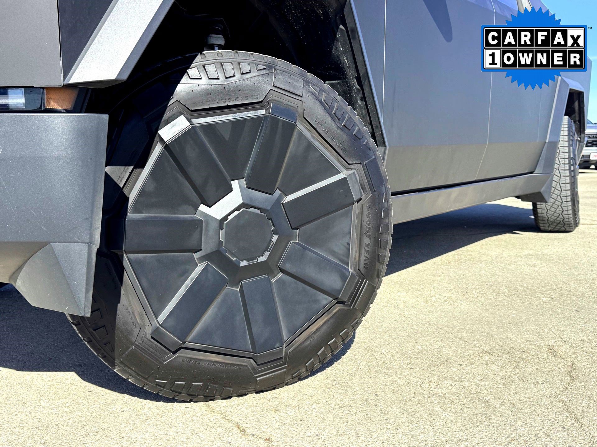 Used 2024 Tesla Cybertruck Base with VIN 7G2CEHED7RA020604 for sale in Northfield, Minnesota