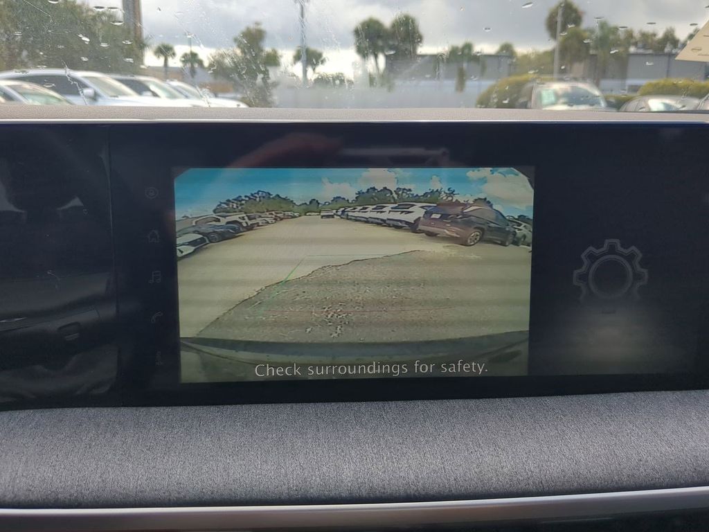 2025 Nissan Kicks SV photo 19