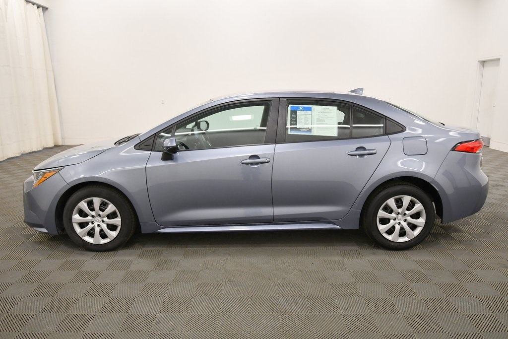 2024 Toyota Corolla LE photo 4