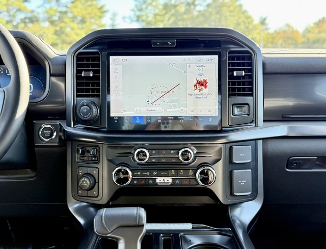 2025 Ford F-150 Lariat photo 21