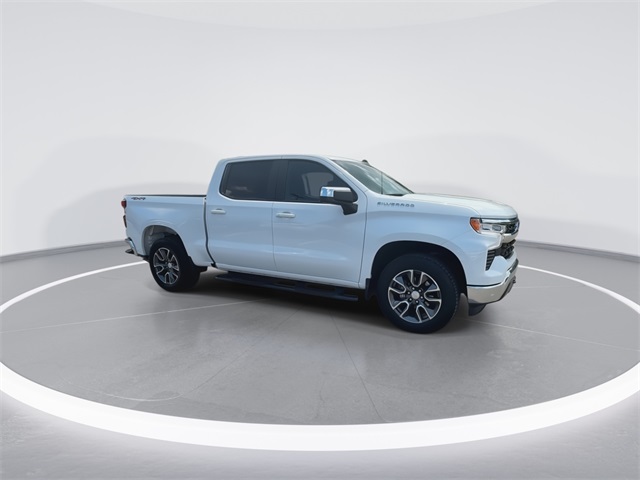 2024 Chevrolet Silverado 1500 LT photo 2