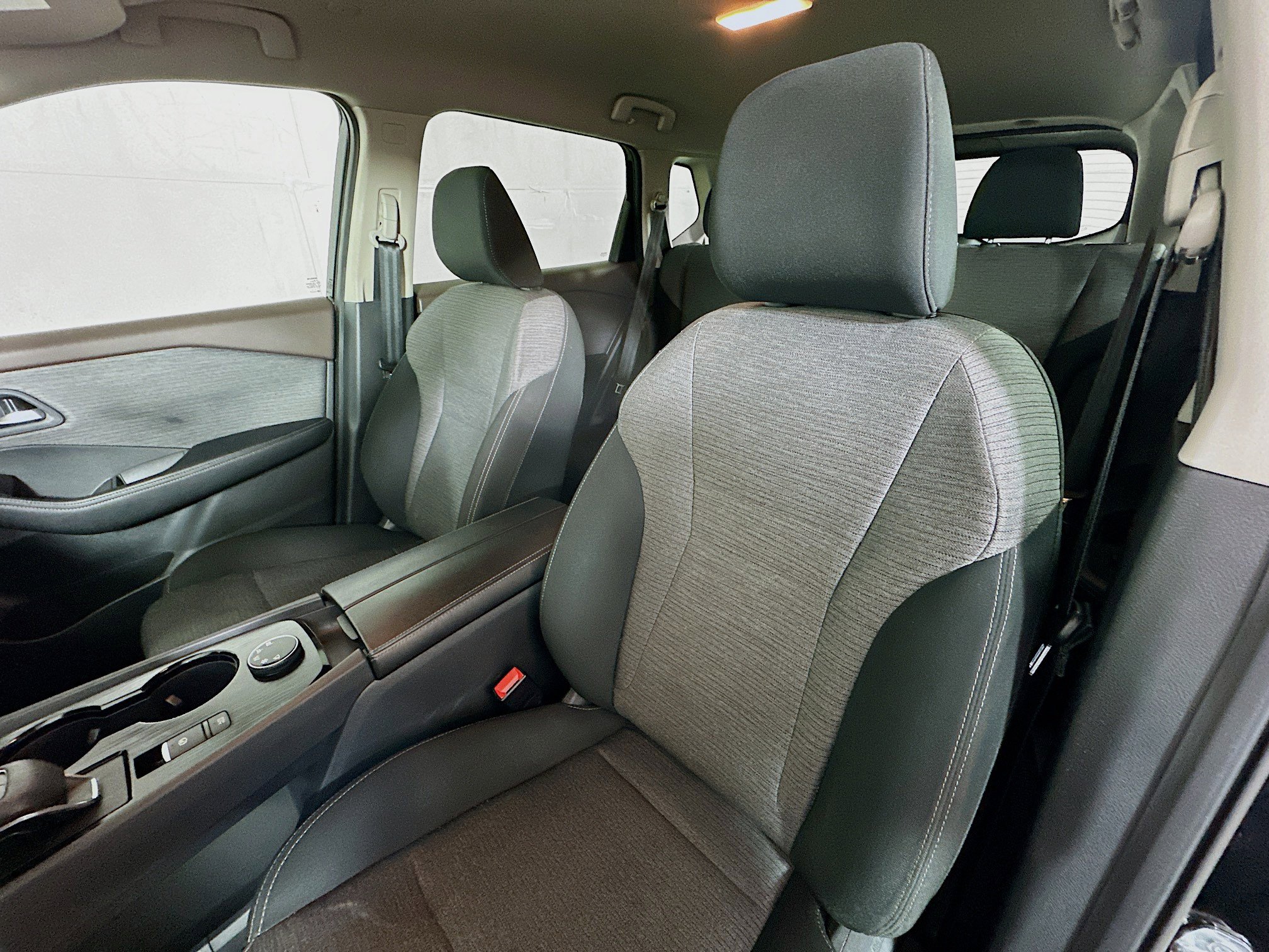 2023 Nissan Rogue SV photo 17