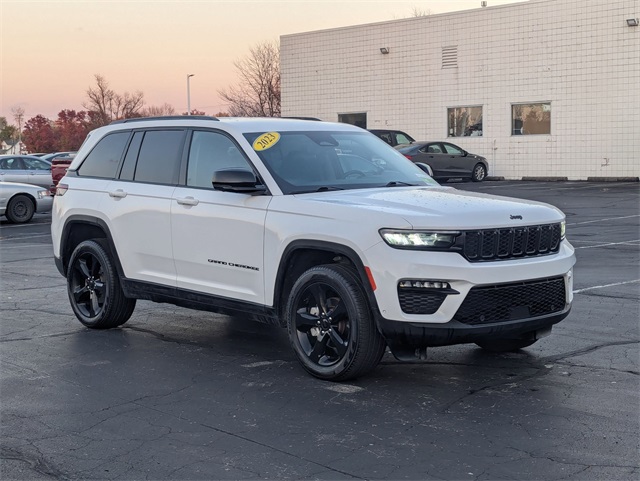 2023 Jeep Grand Cherokee Limited photo 3