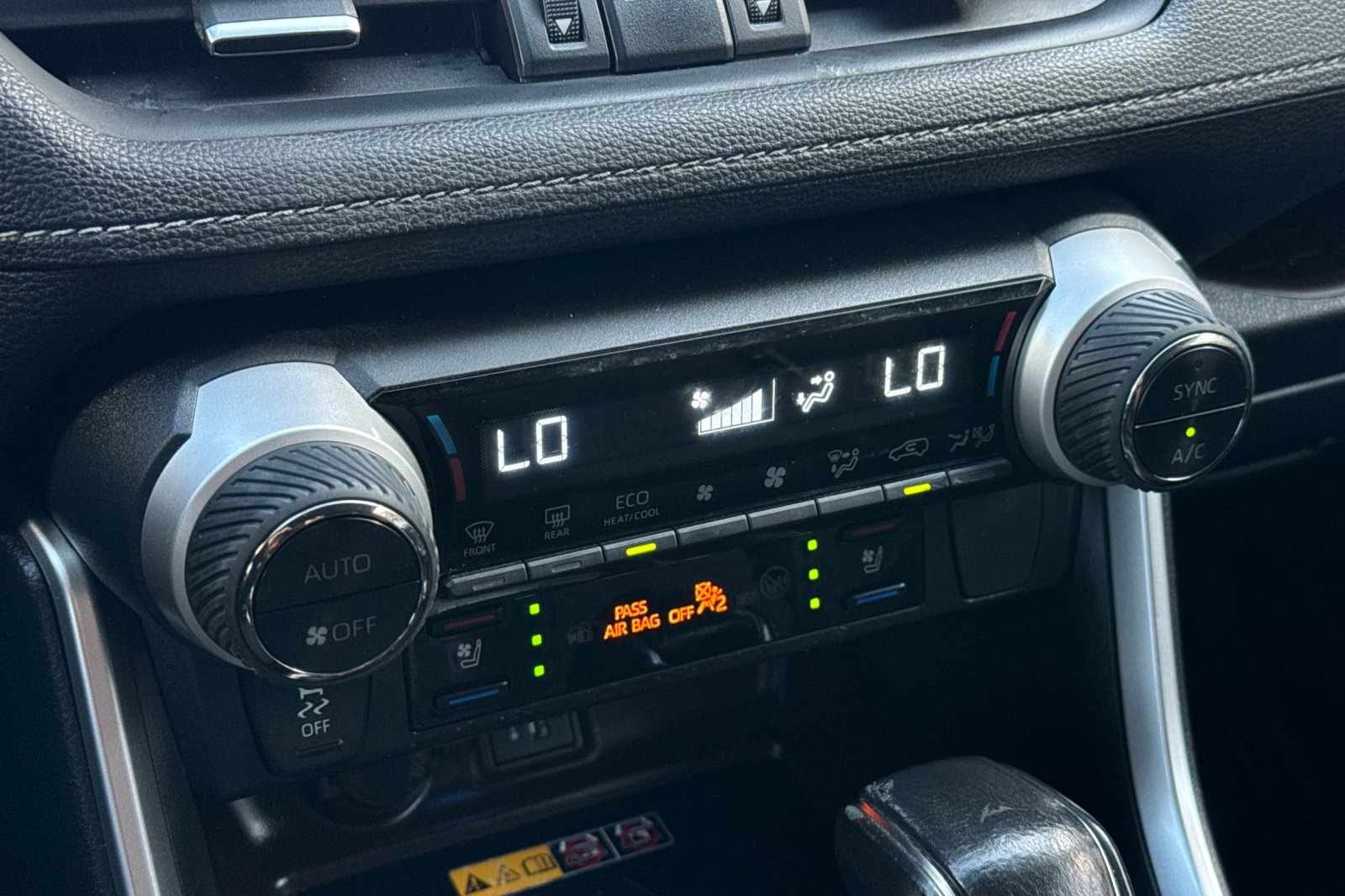 2023 Toyota RAV4 Hybrid Limited photo 16