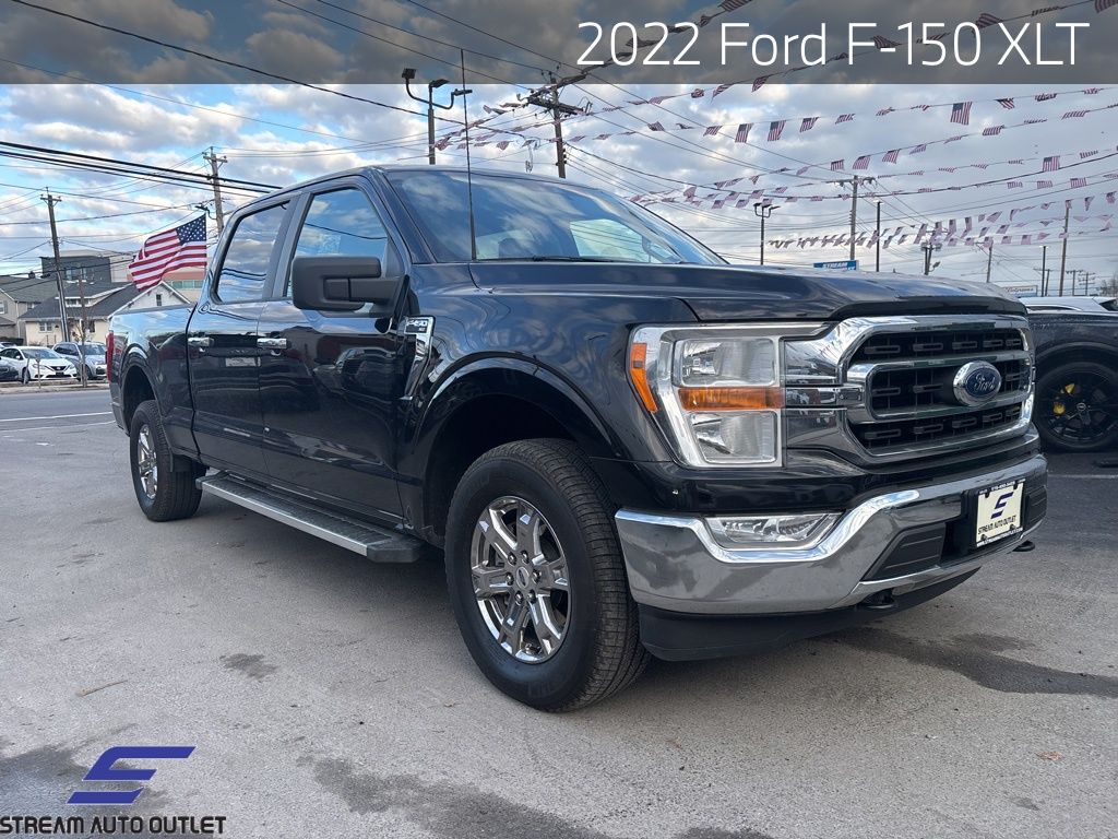 Used 2022 Black Ford XLT image 1