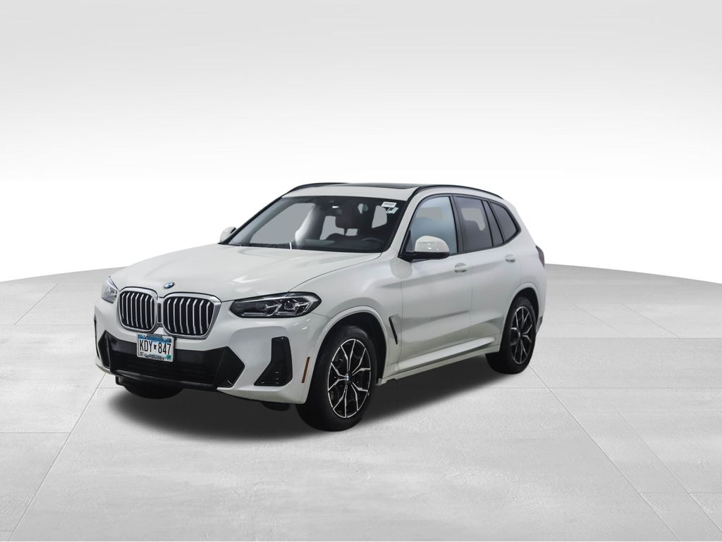 2022 BMW X3 30i's photo
