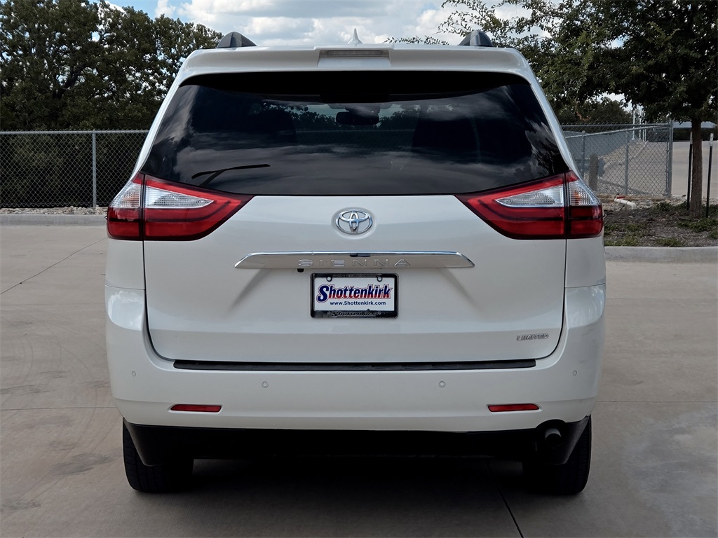 2019 Toyota Sienna Limited Premium photo 7