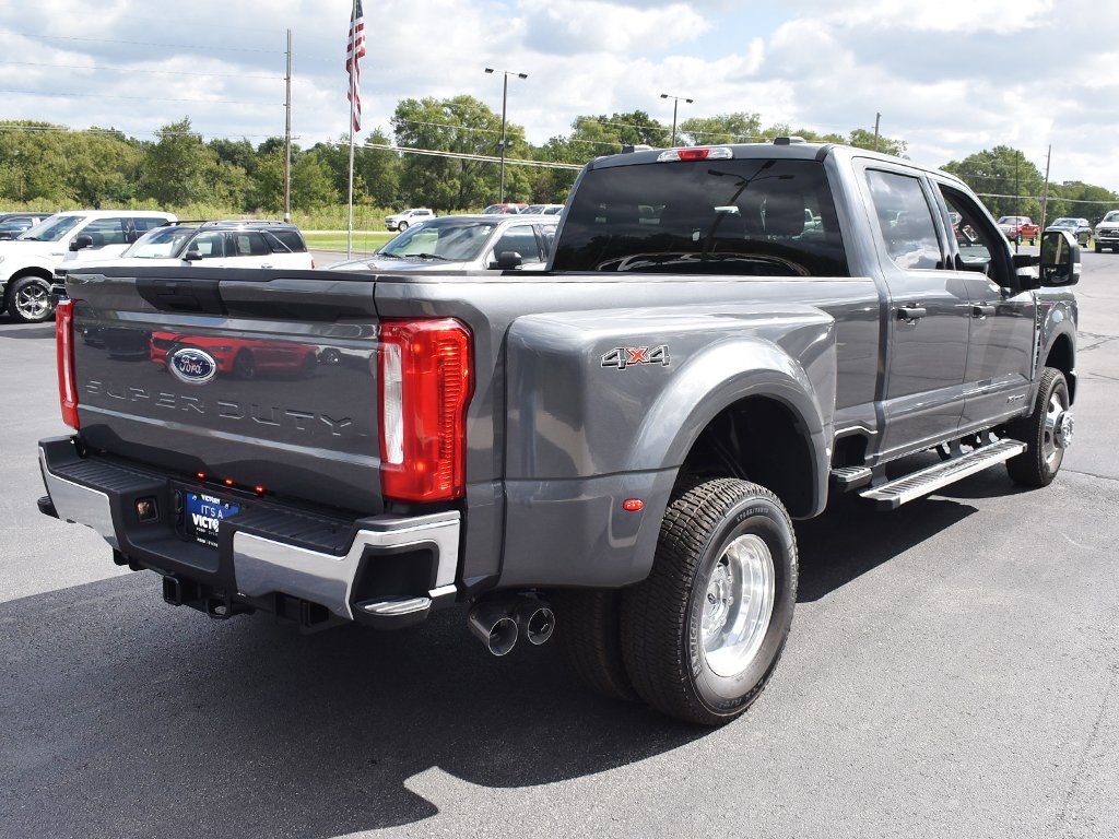 2026 Ford F-350 XLT photo 10