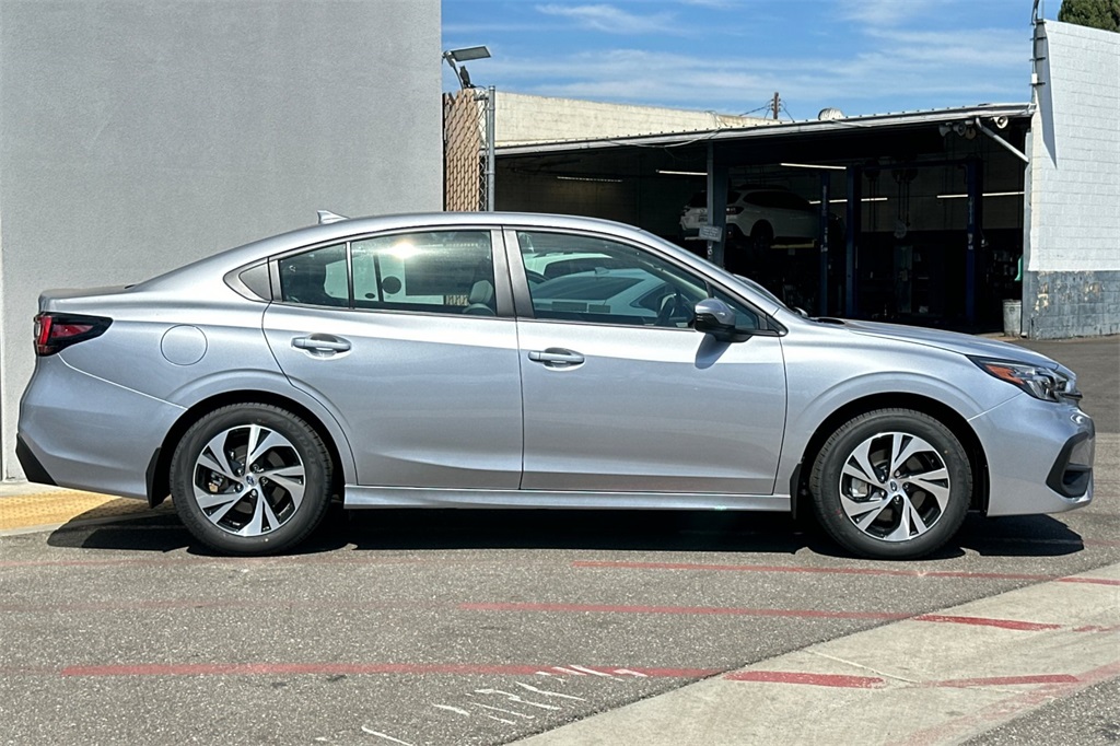2025 Subaru Legacy Premium photo 3