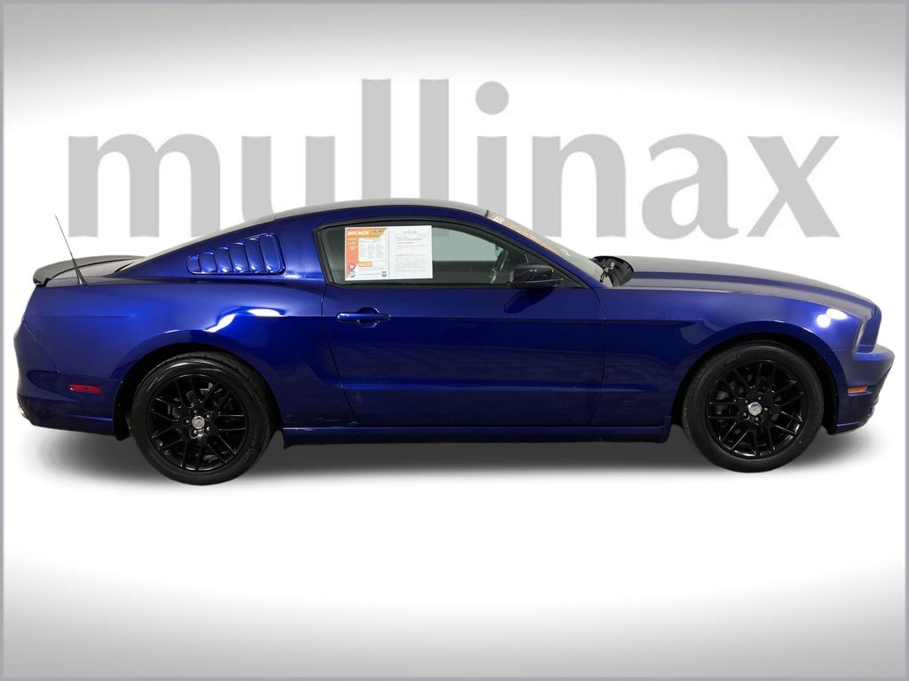 Used 2014 Ford Mustang V6 with VIN 1ZVBP8AM3E5324992 for sale in Vero Beach, FL