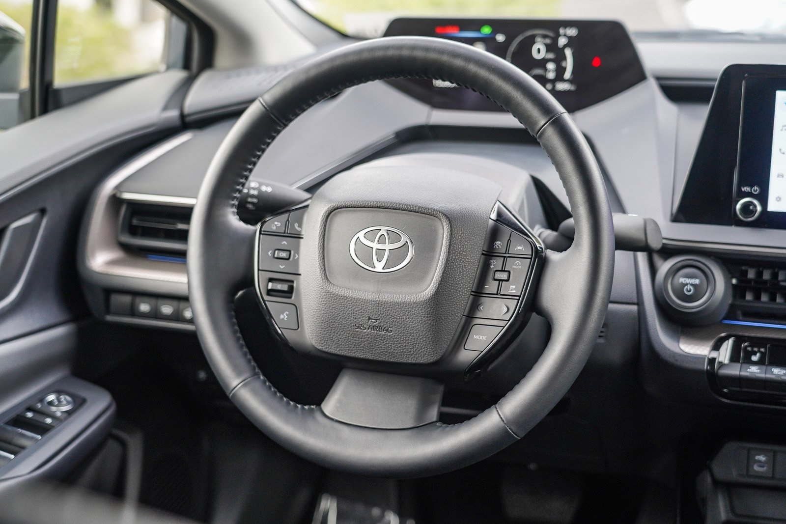 2024 Toyota Prius XLE photo 14
