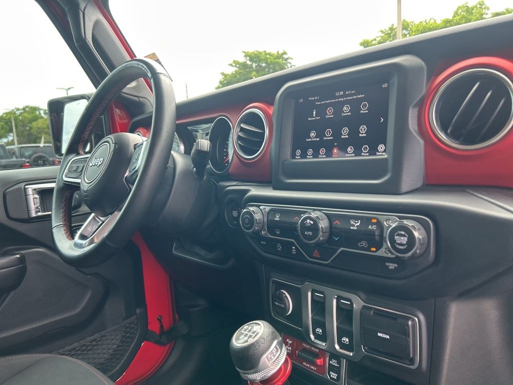 2021 Jeep Wrangler Rubicon photo 26