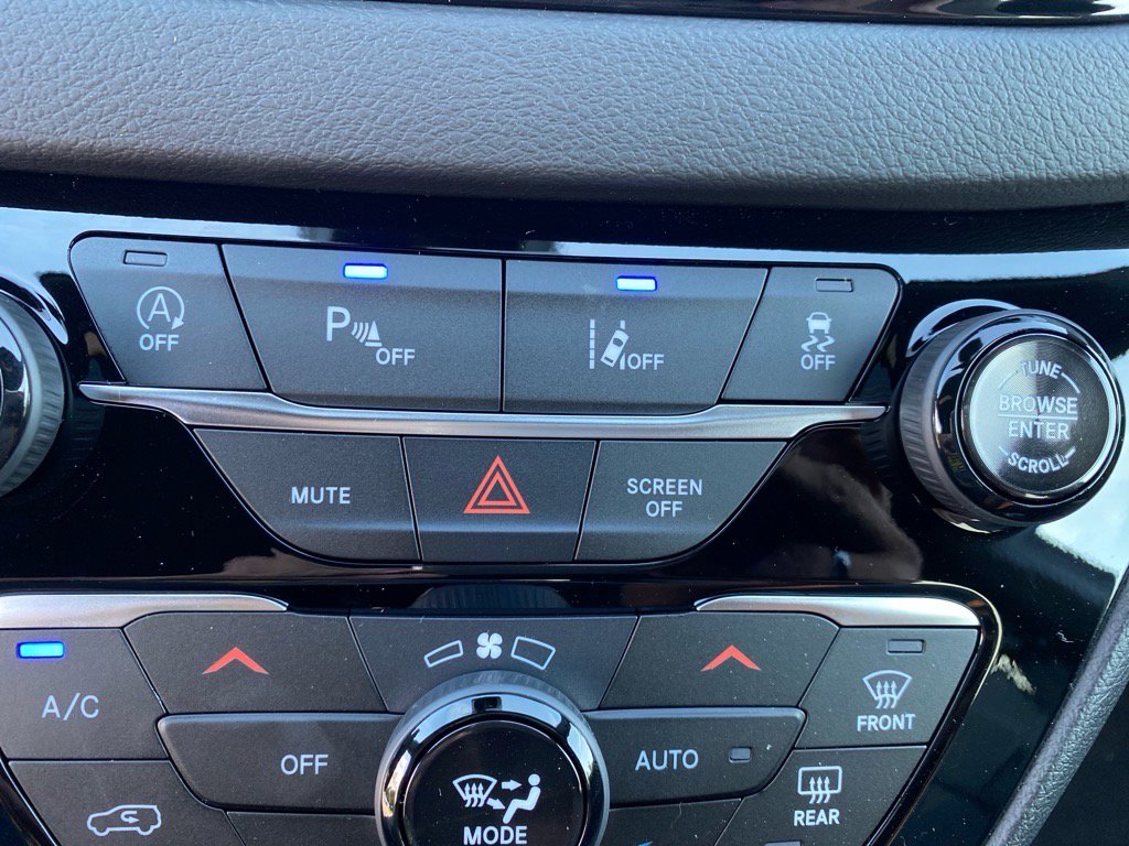 2026 Chrysler Voyager LX photo 6