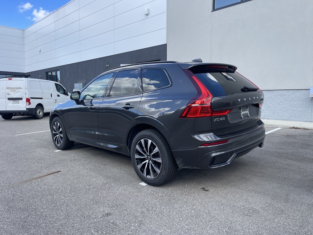 2024 Volvo XC60 B5 Core photo 2