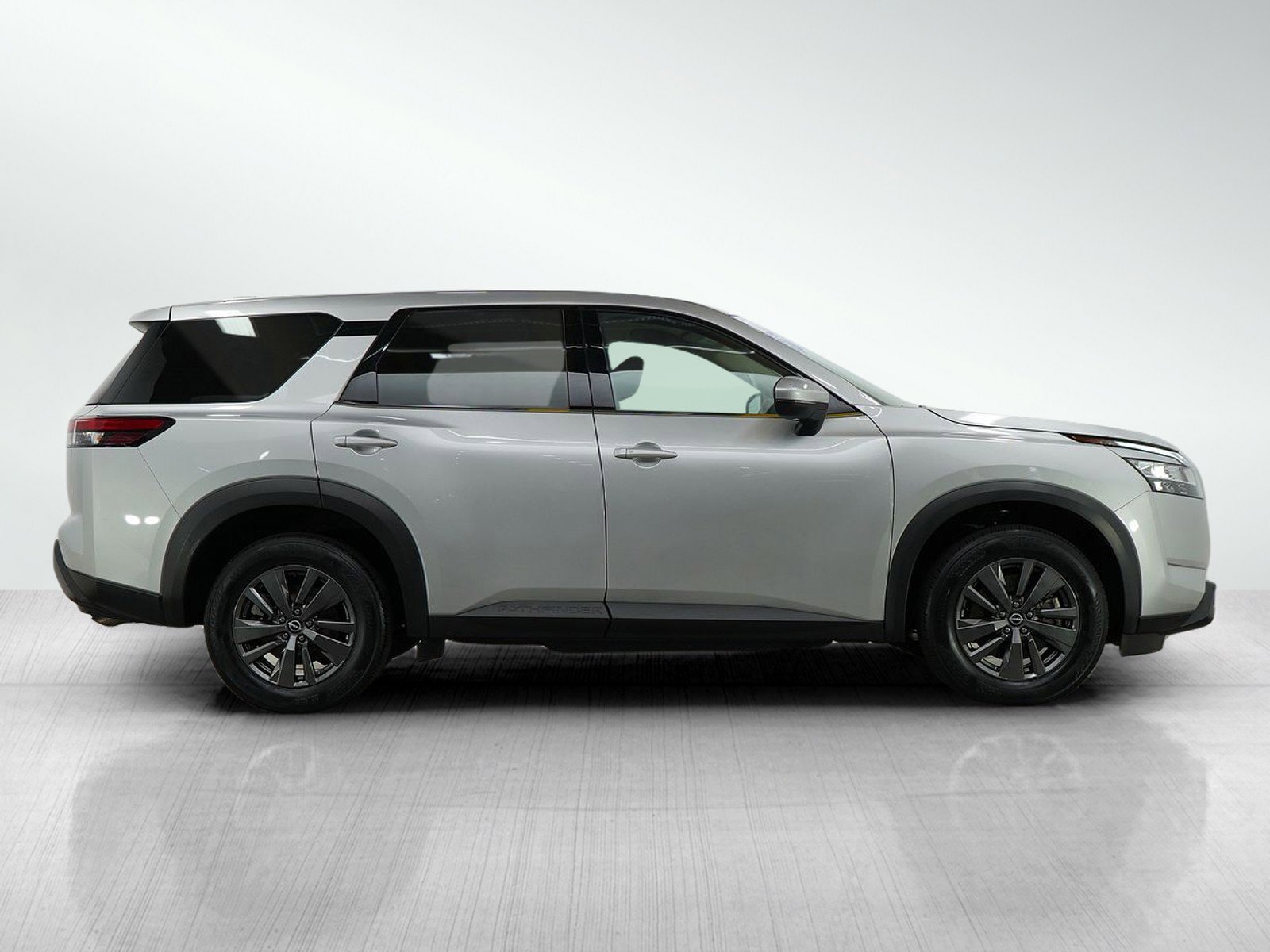 2022 Nissan Pathfinder S photo 6
