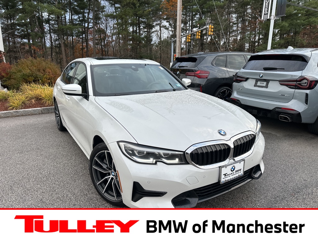 2022 BMW 3 Series 330i's photo