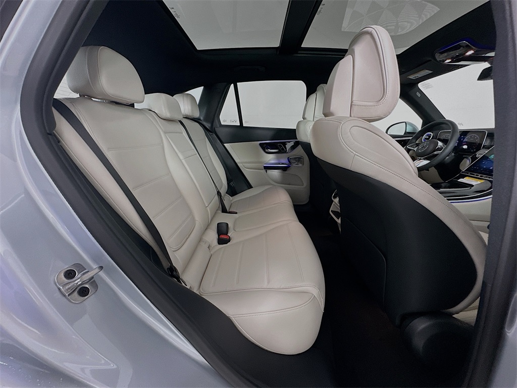 2026 Mercedes Benz GLC 300 4MATIC photo 25