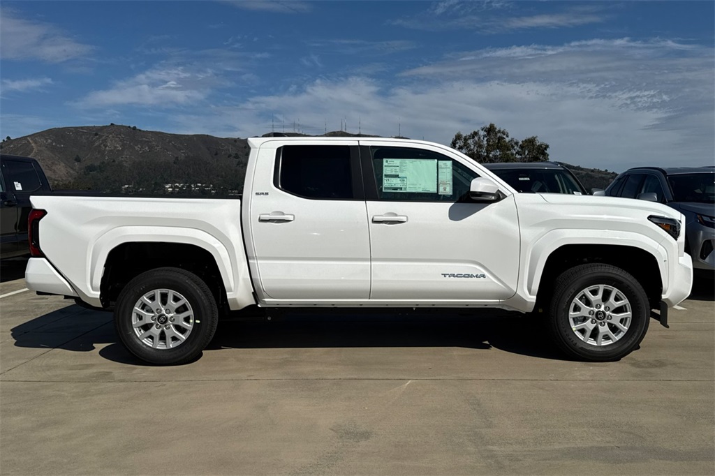 2025 Toyota Tacoma SR5 Double Cab photo 3