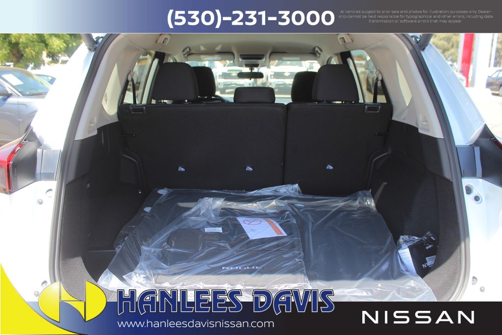 2026 Nissan Rogue SV photo 9