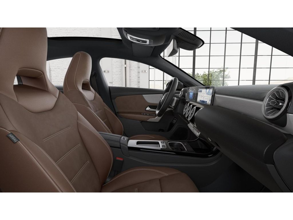2025 Mercedes Benz CLA 250 4MATIC photo 4