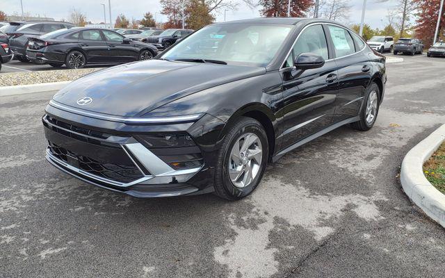 2026 Hyundai Sonata SE photo 2