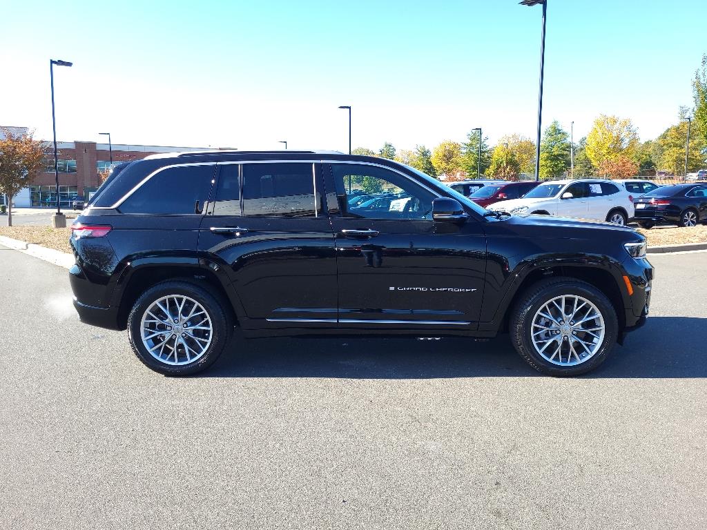 2024 Jeep Cherokee Summit photo 21