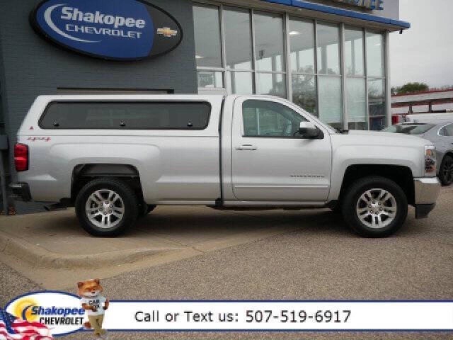 Used 2017 Chevrolet Silverado 1500 LT with VIN 1GCNKREC8HZ138450 for sale in Shakopee, Minnesota