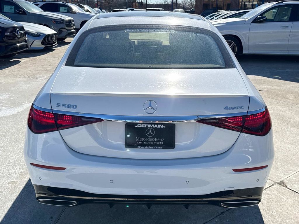 2025 Mercedes Benz S 580 4MATIC photo 3