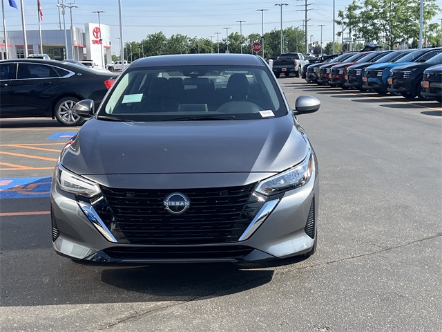 2025 Nissan Sentra SV photo 2