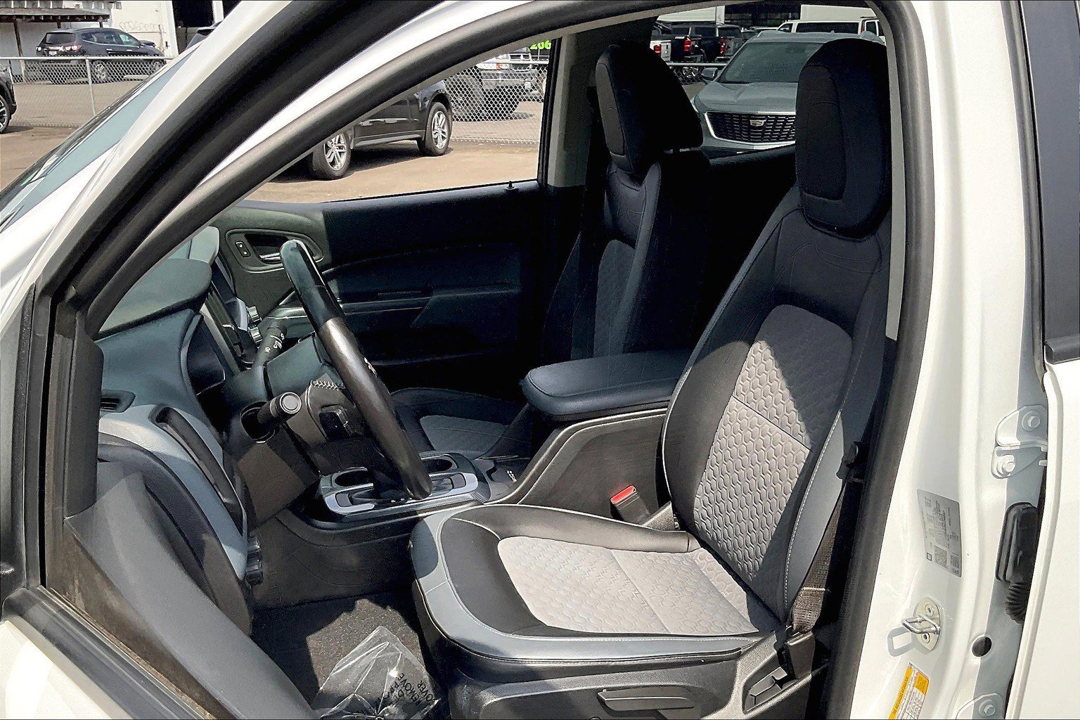 2022 Chevrolet Colorado Z71 photo 21