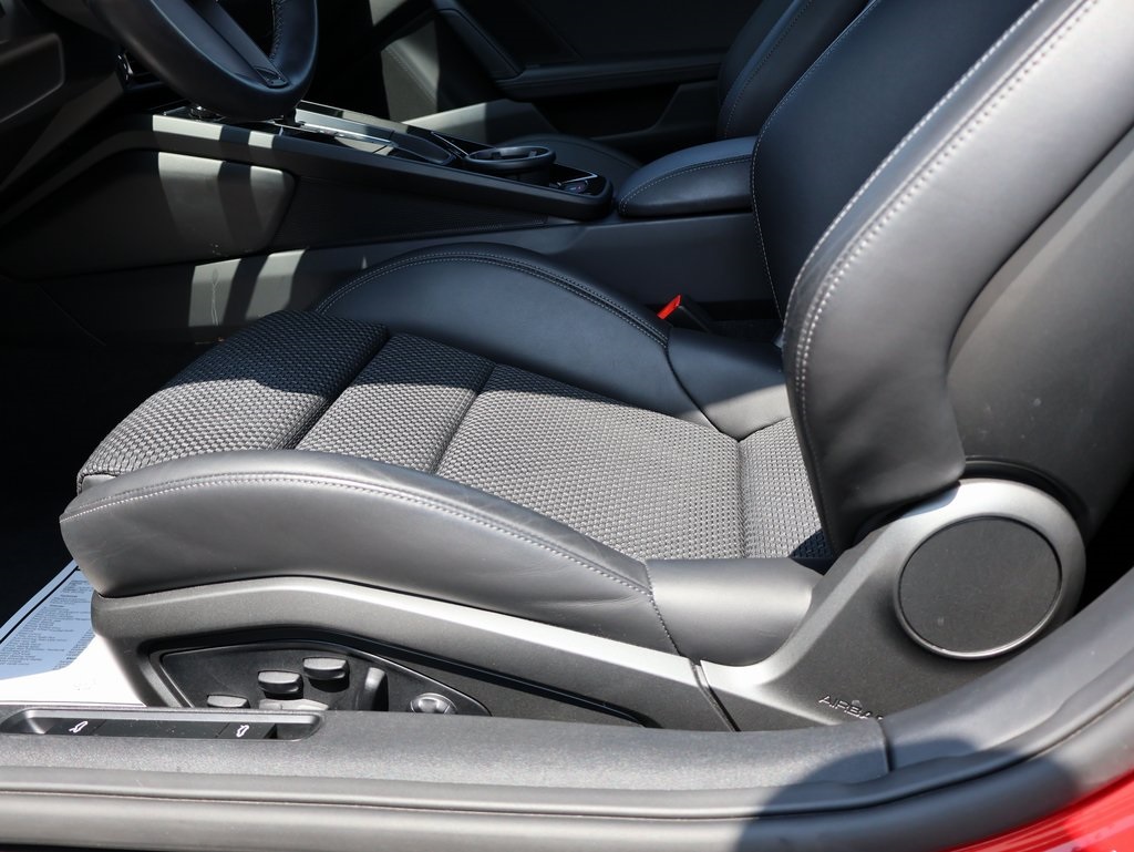 2023 Porsche 911 T photo 34