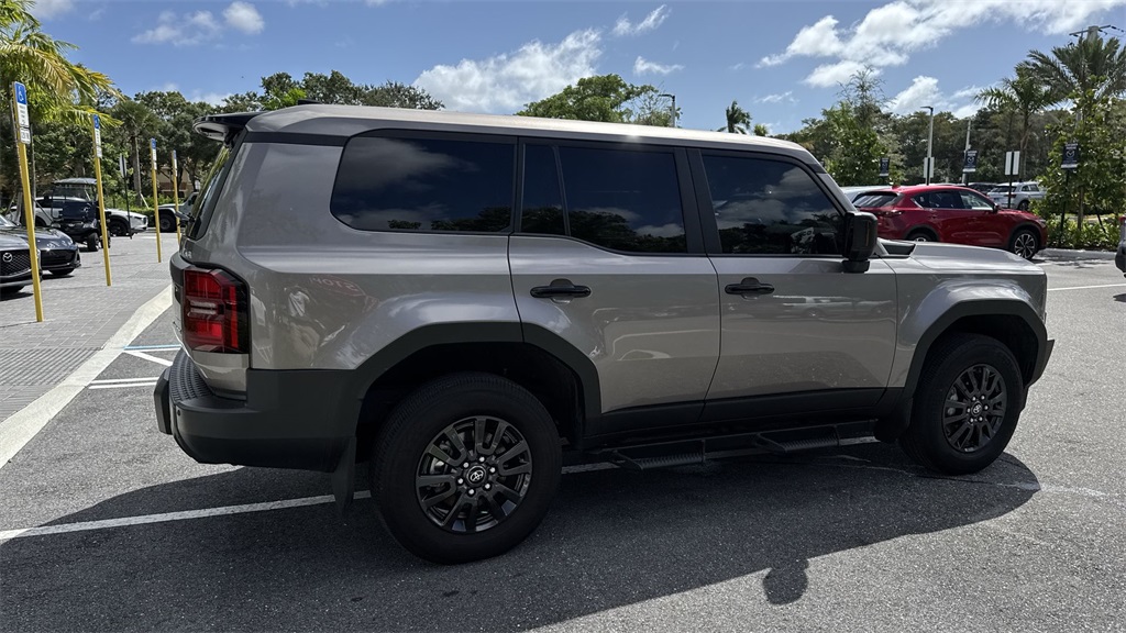 2025 Toyota Land Cruiser photo 3
