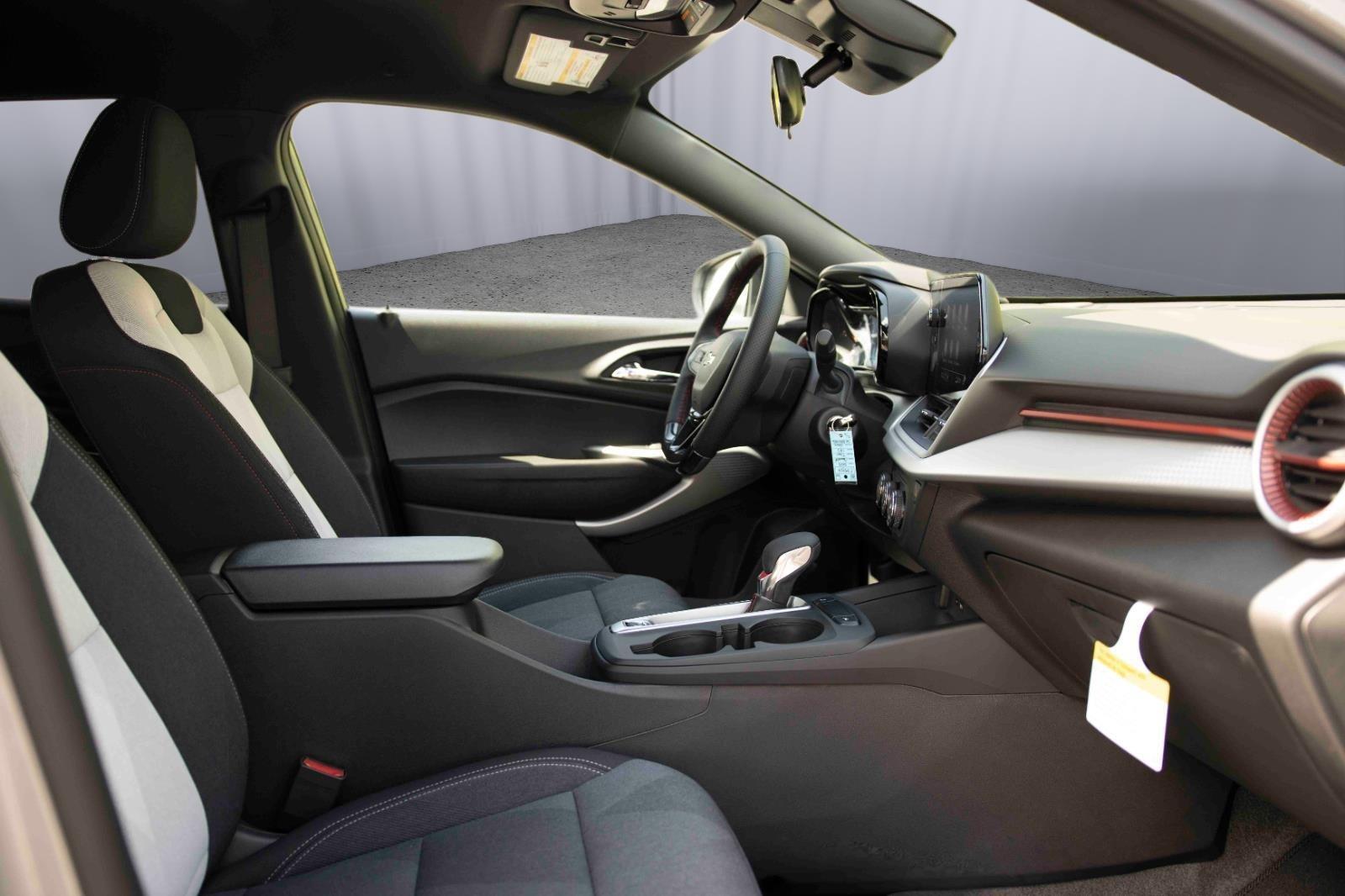 2025 Chevrolet Trax photo 22