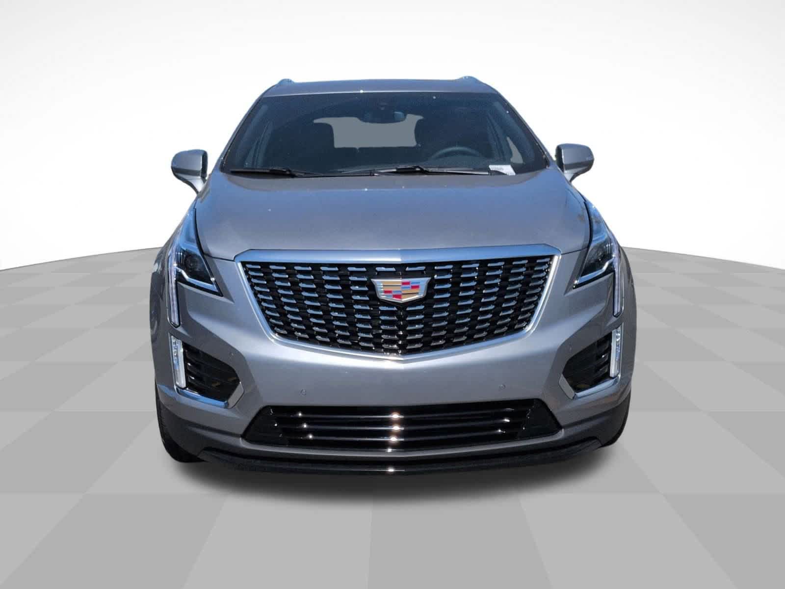 2025 Cadillac XT5 Luxury photo 2