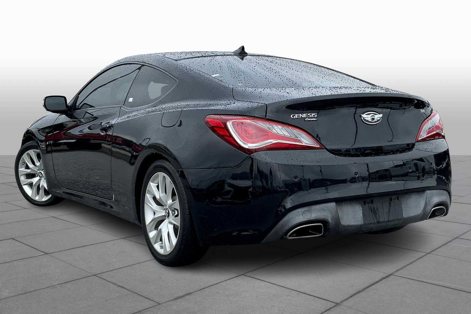 2014 Hyundai Genesis 3.8 photo 11
