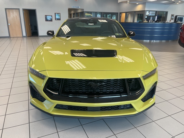 2025 Ford Mustang GT photo 2