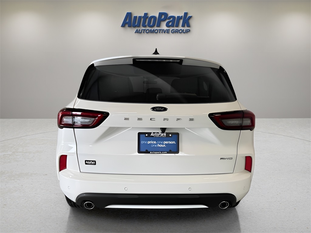 2024 Ford Escape ST-Line photo 6